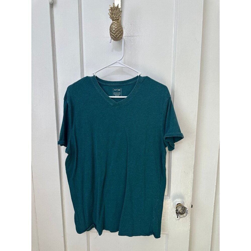 Apt 9 men’s size large blue short sleeve shirt